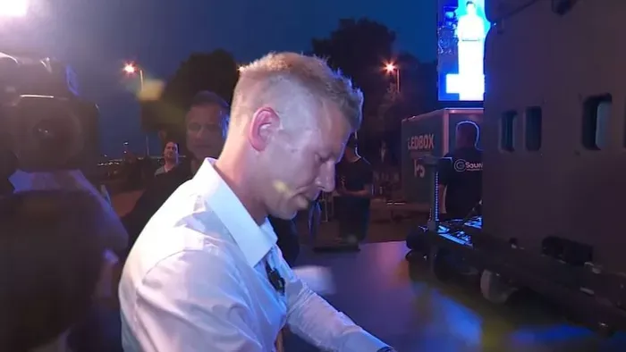 Nem a Tisza árad, hanem a zsé Magyar Péterékhez