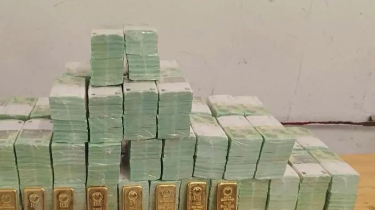 Kiutasították Magyarországról a NAV által elfogott pénzszállító ukránokat