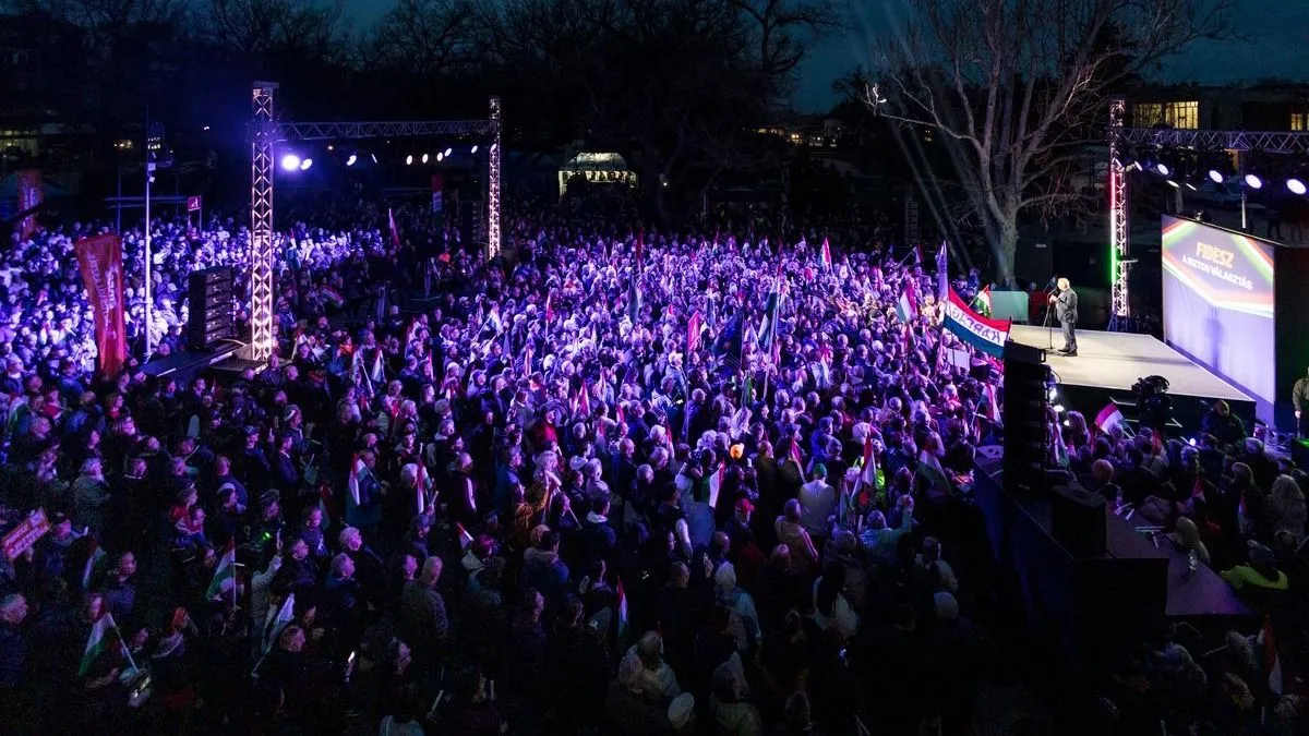 Orbán Viktor Törökszentmiklóson: Üzenjük meg nekik innen, hogy egy hazát nem lehet gyűlöletre építeni!