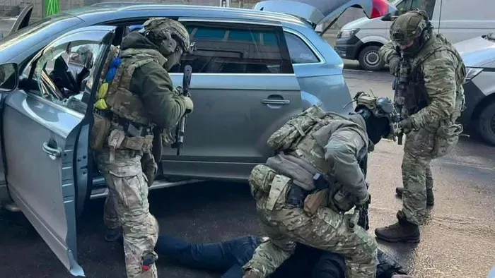 Bűnszervezetek telepedtek rá a kényszersorozások gépezetére