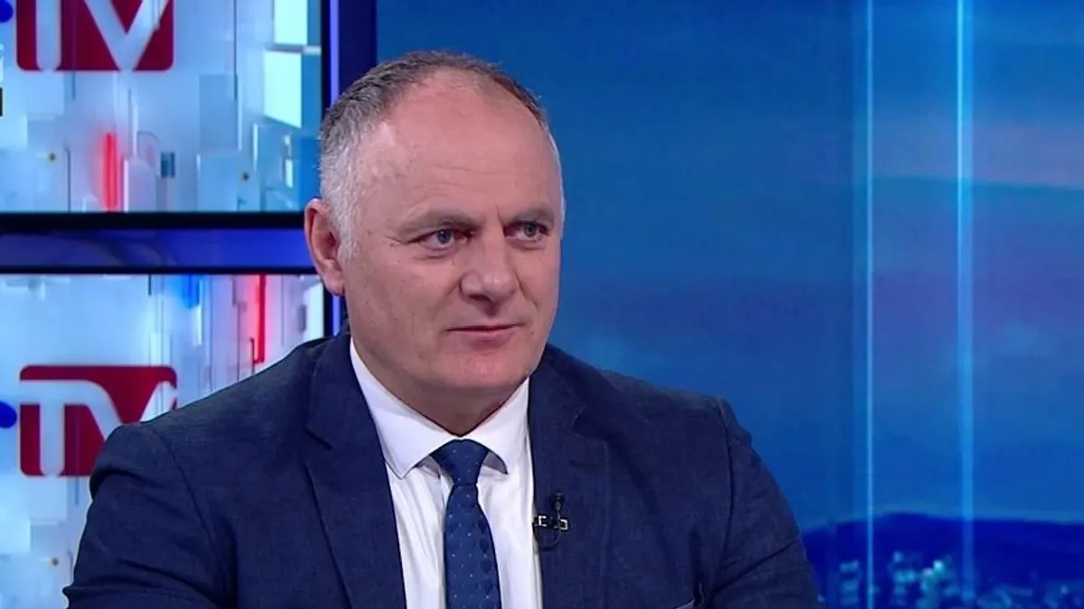 Irán új legfelsőbb vezetőjévé nevezték ki a légicsapásban megölt Ali Hamenei fiát