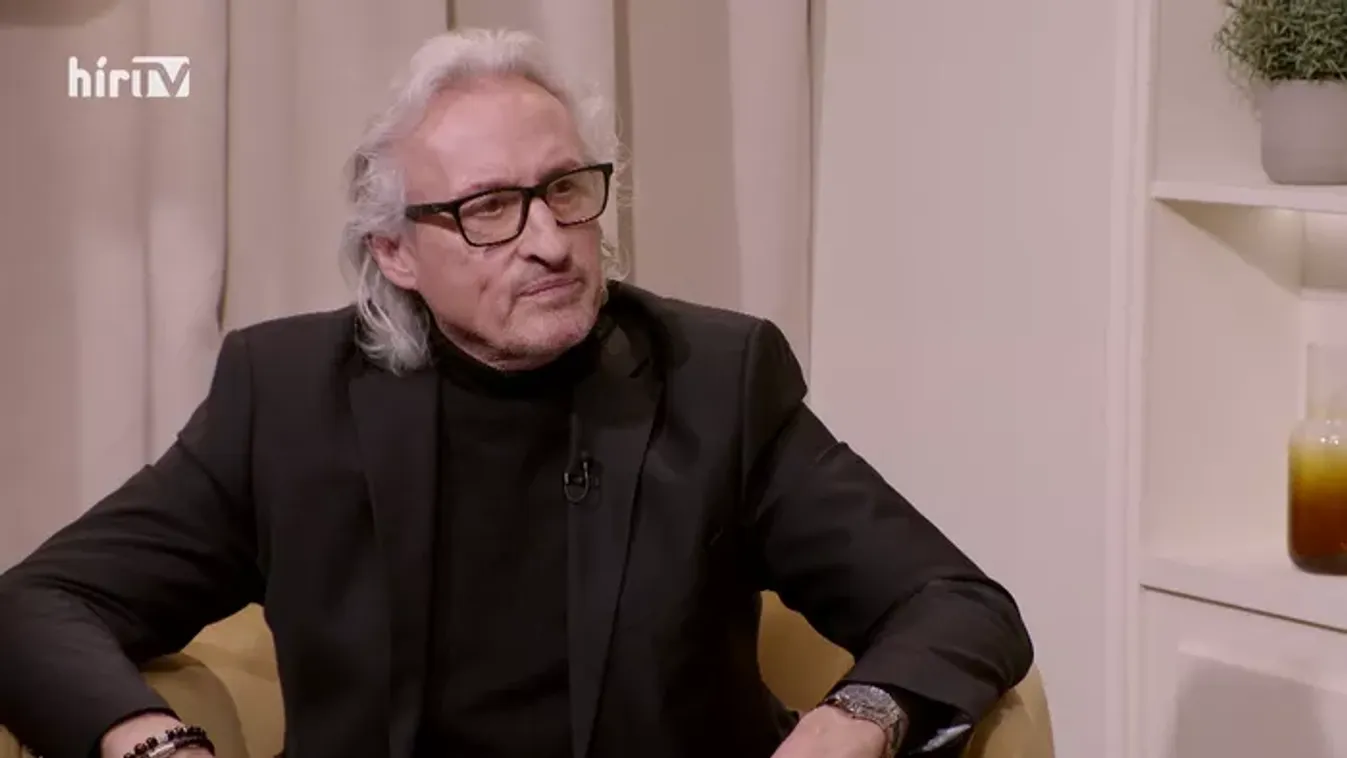 „Isten a tenyerén hordoz” – Sasvári Sándor a hitről, a lovakról és a fantom titkáról