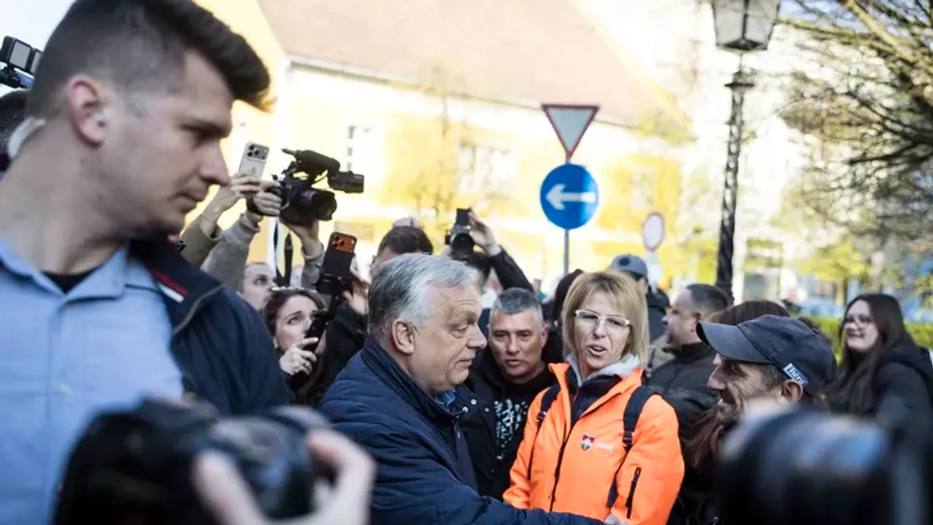 Lángos, lecsó és szelfik: Orbán Viktor nemcsak kezet fogni ment az utcára