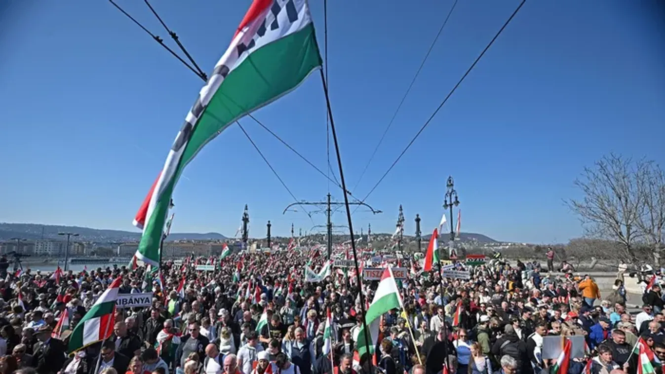 „Csak a Fidesz!” – Újabb pörgős videóval jelentkezett Kocsis Máté