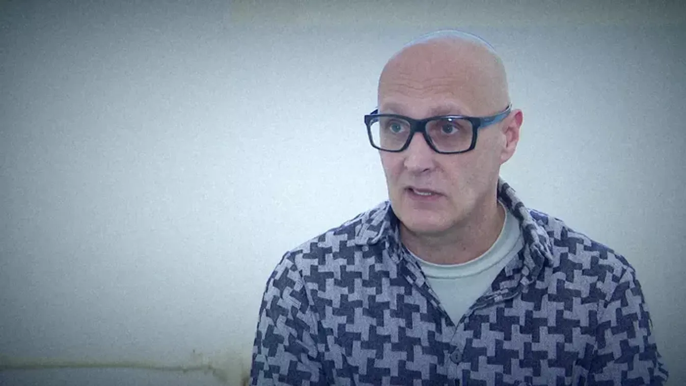 Pilótának hazudta magát a magyar Tinder-hódító