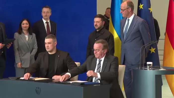 Szélesítenék a mozgósítást Ukrajnában: fiatalok és nők is érintettek lehetnek