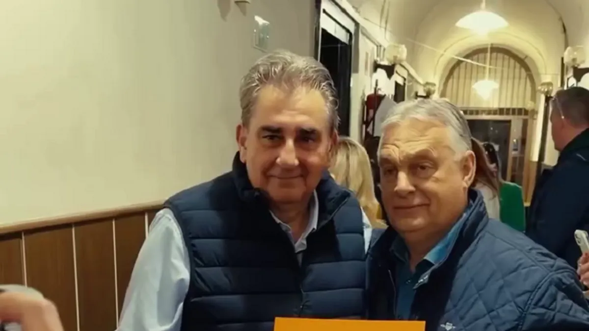 Lángos, lecsó és szelfik: Orbán Viktor nemcsak kezet fogni ment az utcára