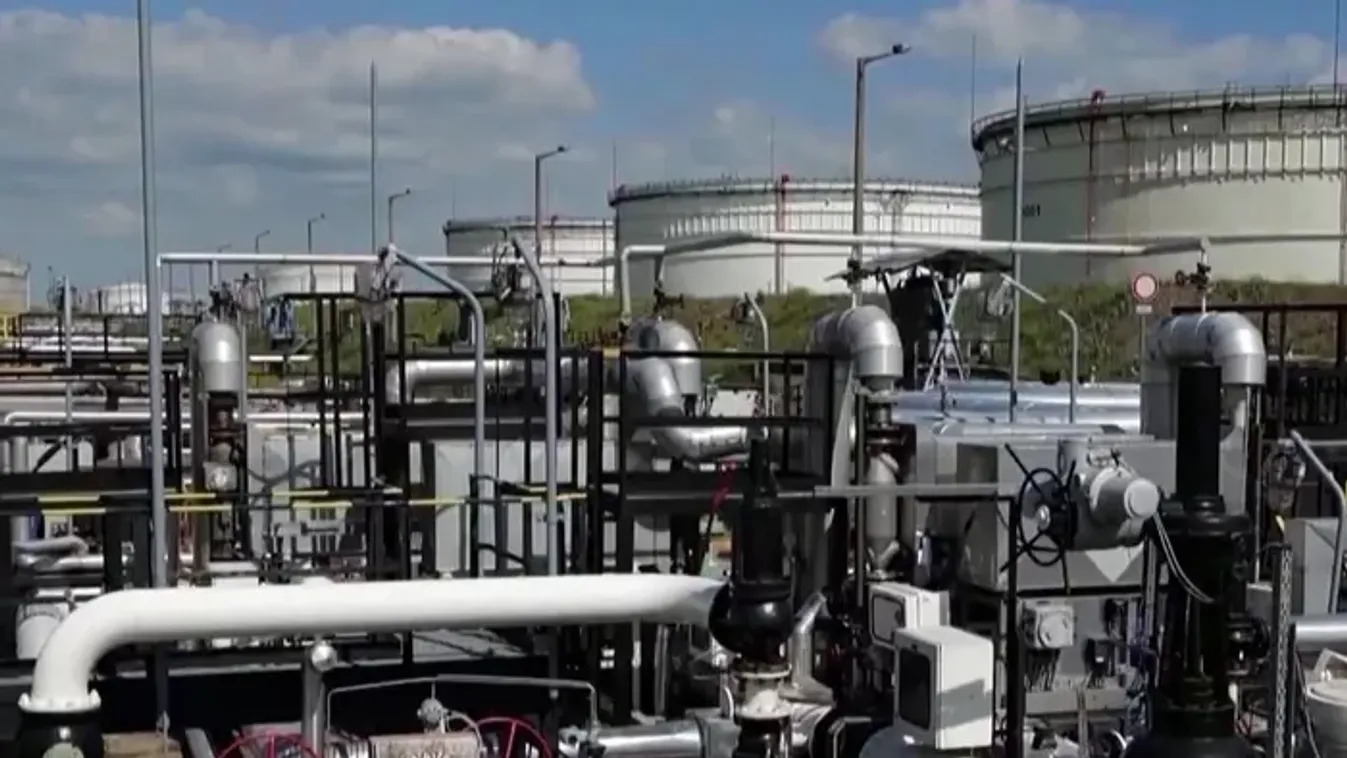 Akár már hétfőn megindulhat az olaj hazánk felé