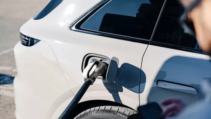 Villámgyors váltás Európában: így hódítják meg az utakat az elektromos autók