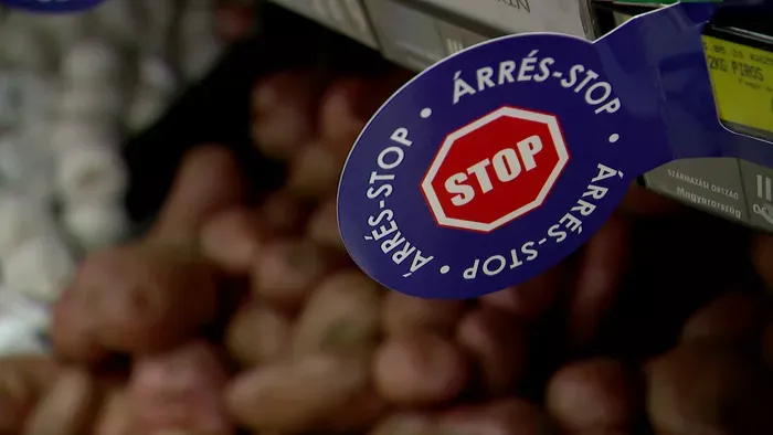 Gazdasági vita: kivezetné a Tisza Párt az árrésstopot