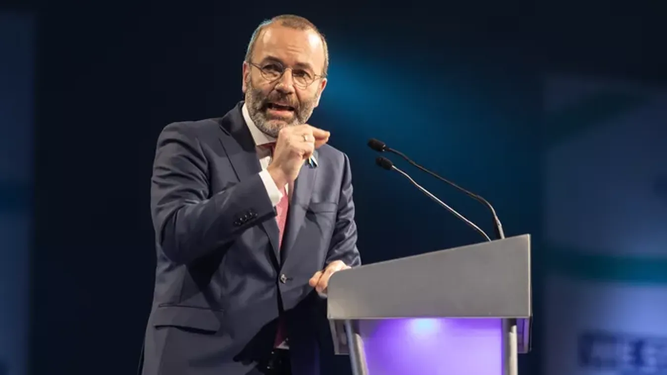 Manfred Weber szerint le kell zárni a Magyarország elleni 7-es cikkes eljárást
