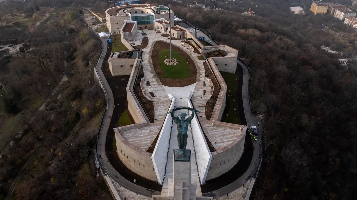 A megújult Citadella ünnepi átadása - élő közvetítés - HírTV