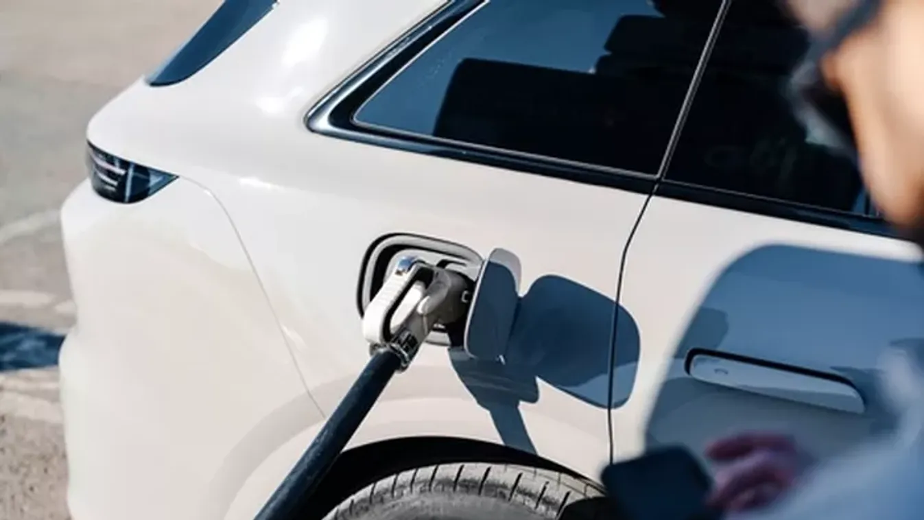 Az olajválság miatt rekordon a villanyautó-eladások