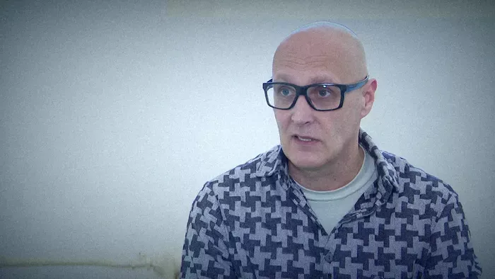 Pilótának hazudta magát a magyar Tinder-hódító