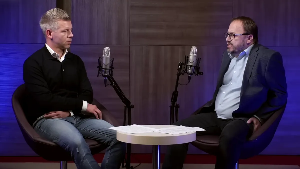 Gyurcsány Ferenc és Bajnai Gordon szakértőjét nevezheti ki adóügyi államtitkárnak Magyar Péter