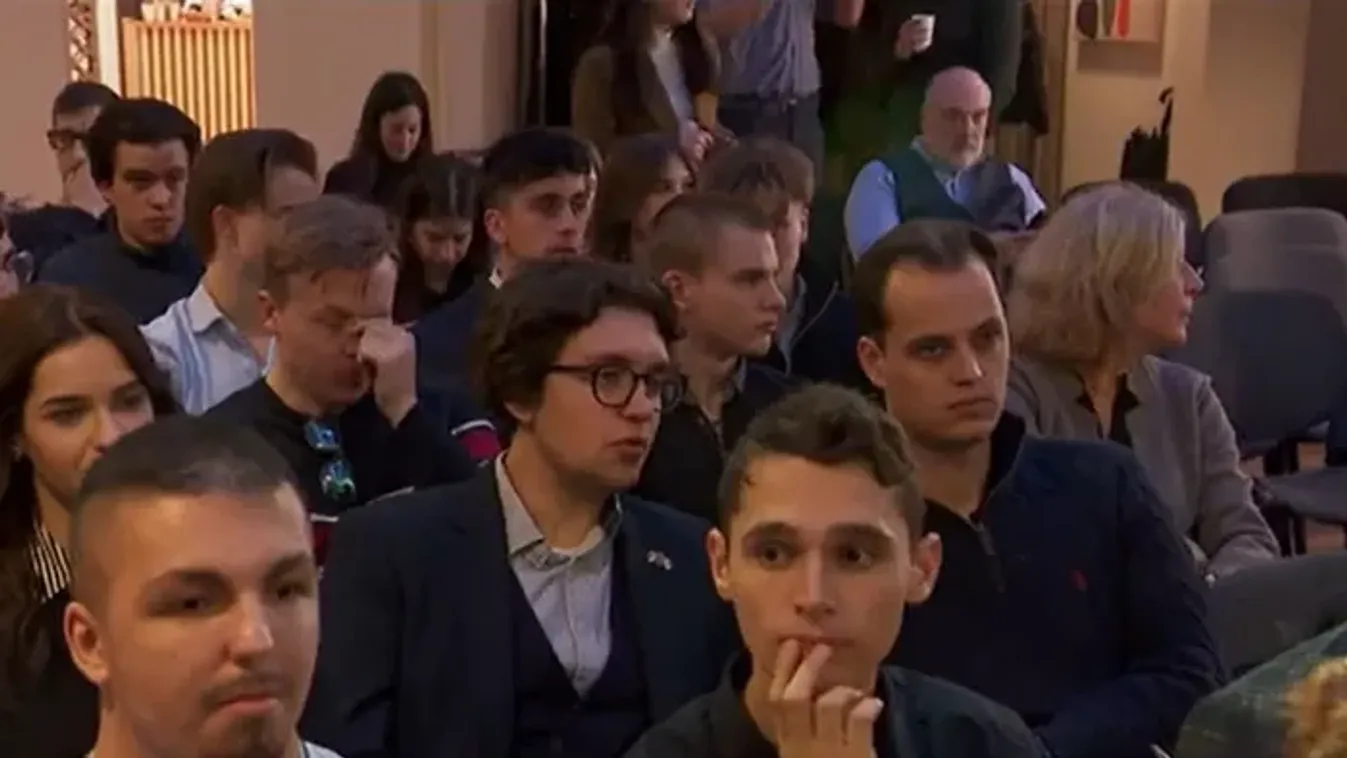 Személyeskedés helyett egymás megértése: ezek a fiatalok szerveznek vitakonferenciát