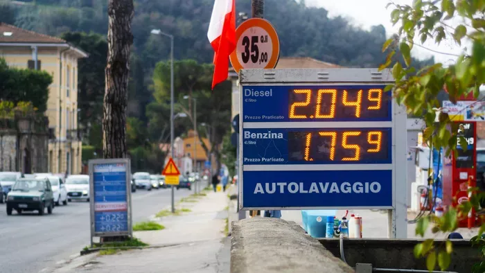 Olaszország is reagált az üzemanyagárak emelkedésére