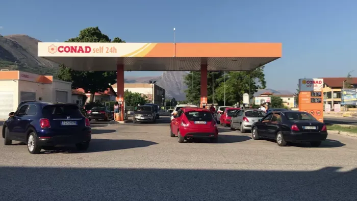 Hiába várják a csökkenést Olaszországban: brutális árak a kutakon