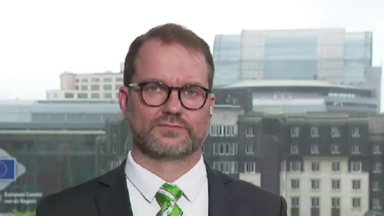 Kemény feltételekkel brüsszeli delegáció érkezik Magyar Péterhez