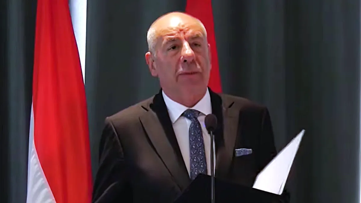 Aláírásgyűjtést indítottak a köztársasági elnök hivatalban maradásáért