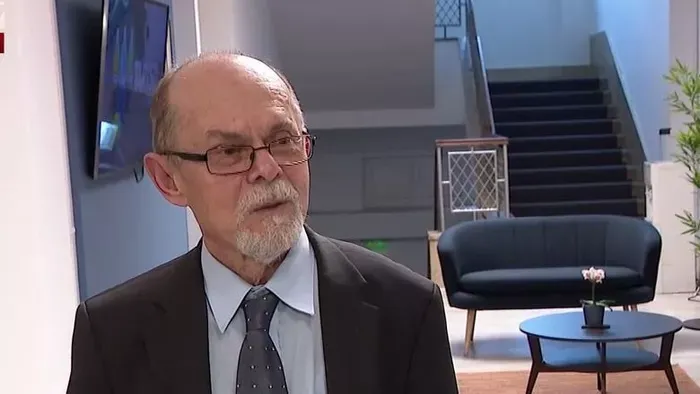 A Fidesz egyéni jelöltjeinek a támogatására buzdít Bogár László közgazdász  .