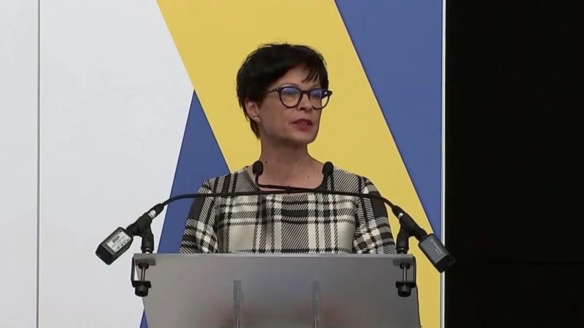 A bővítéspolitikáért felelős uniós biztos nélkülözhetetlen partnernek nevezte Ukrajnát