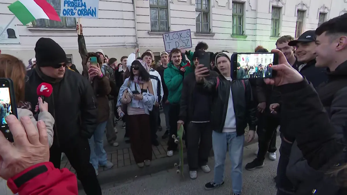 Szentesi incidens: tiszás demonstrálók zavarták meg a miniszterelnök rendezvényét