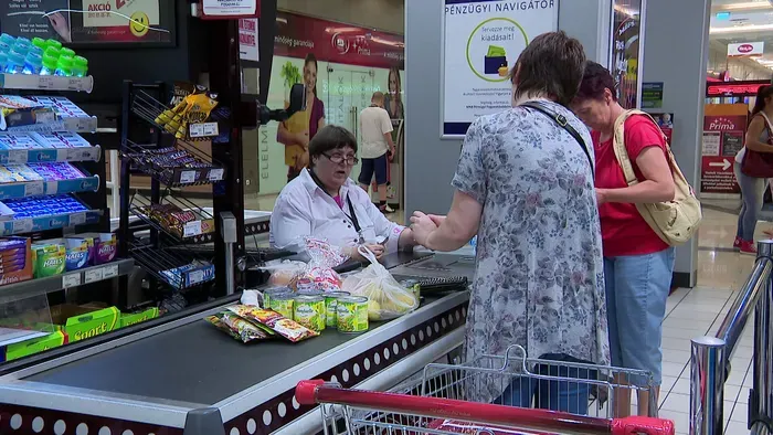 Azonnali árstopkivezetést akar a Tisza-közeli szakértő