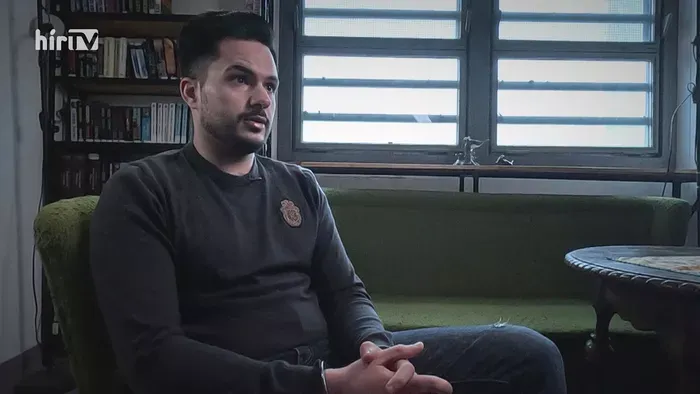 Hameed furcsa meséje a véletlenül kapott gázpisztolyról és a megjátszott naivitásról