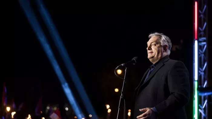 Orbán Viktor folytatja munkáját