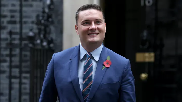 Egyre kaotikusabb a londoni politika – Keir Starmernek kihívója lehet?
