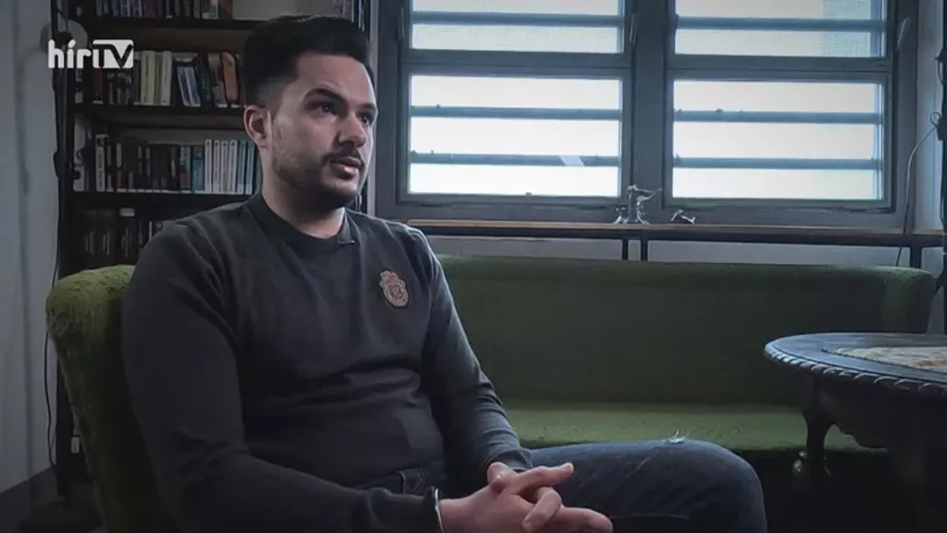Hameed furcsa meséje a véletlenül kapott gázpisztolyról és a megjátszott naivitásról