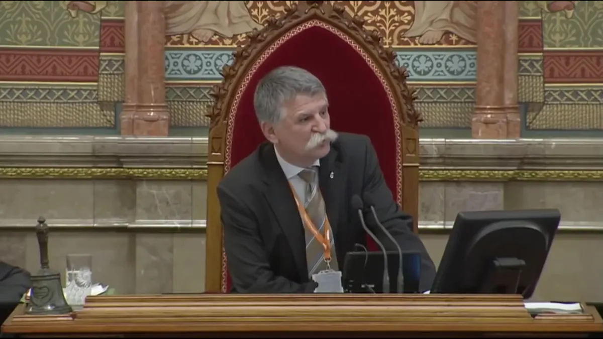 Kövér még a folytonosságot látta benne, Forsthoffer már múzeumba küldi
