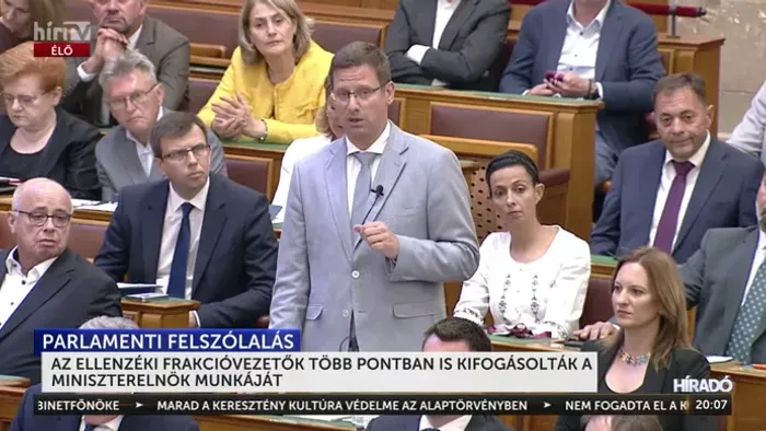 Az ellenzék diktatúraépítéssel és haveri kinevezésekkel vádolja a miniszterelnököt