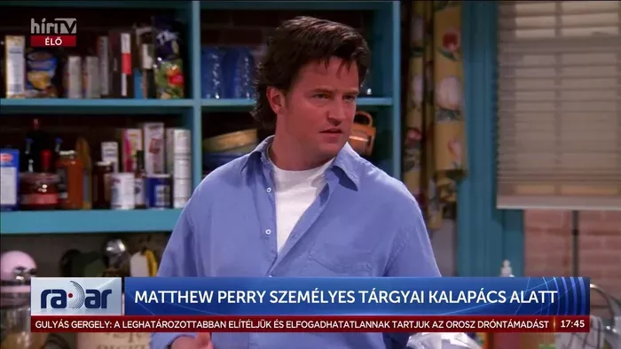 Matthew Perry aukcióján a sztárság legsötétebb ára is terítékre kerül