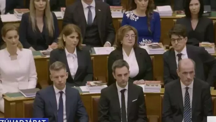 Politikai bíróságként működnének a Tisza parlamenti vizsgálóbizottságai