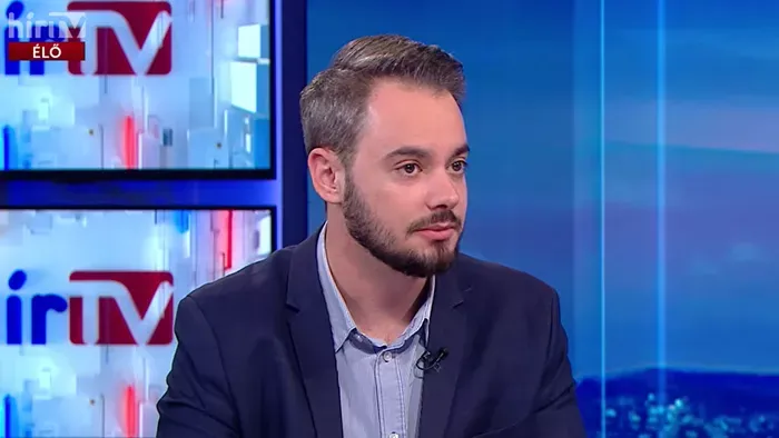 Jóváhagyta a holland szenátus a kétlépcsős menekültügyi rendszert