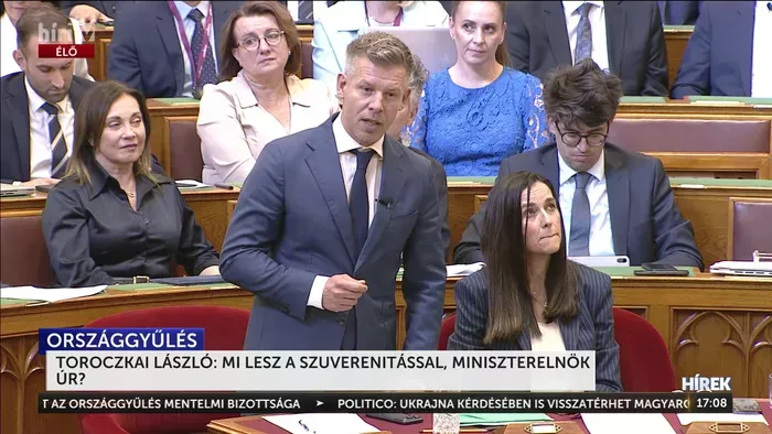 Példátlan botrány szakította félbe az Országgyűlést - Azonnali kérdések órája