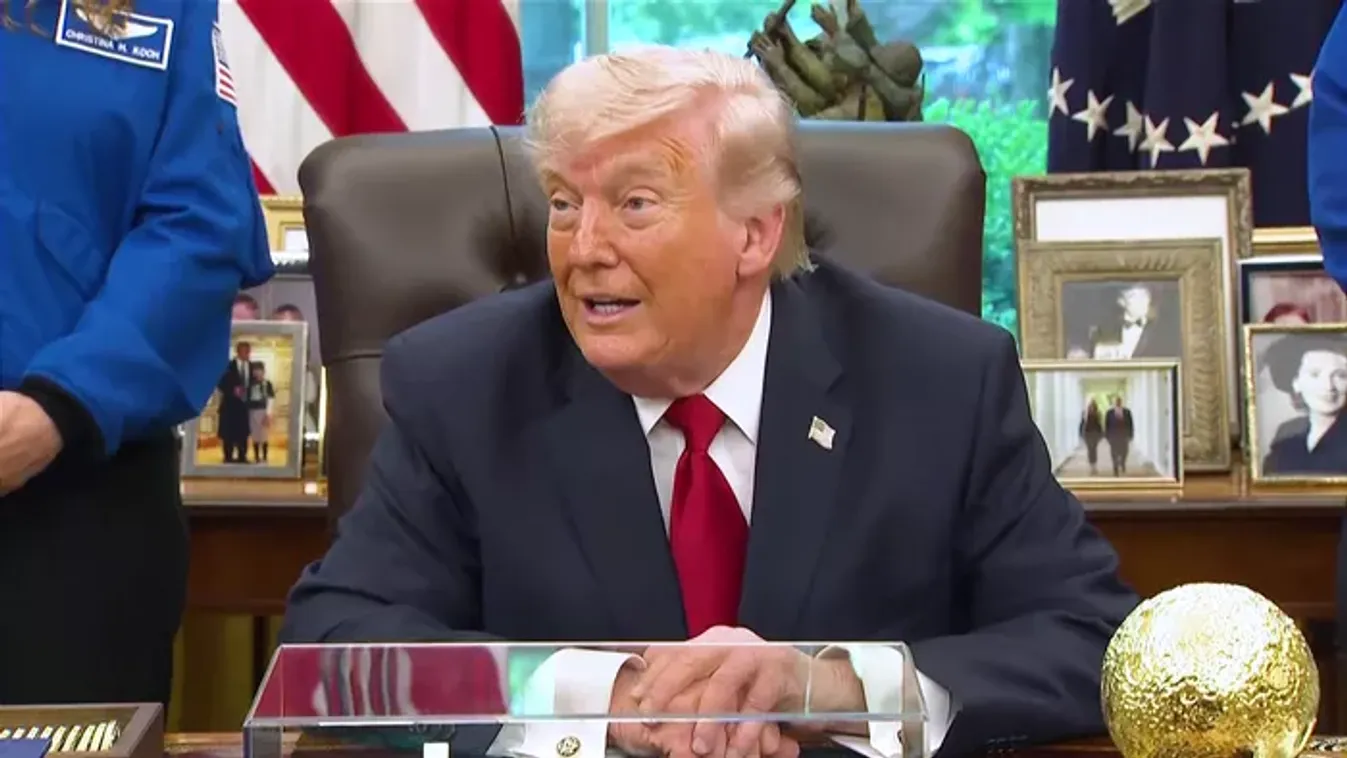 Trump és Putyin telefonon egyeztetett