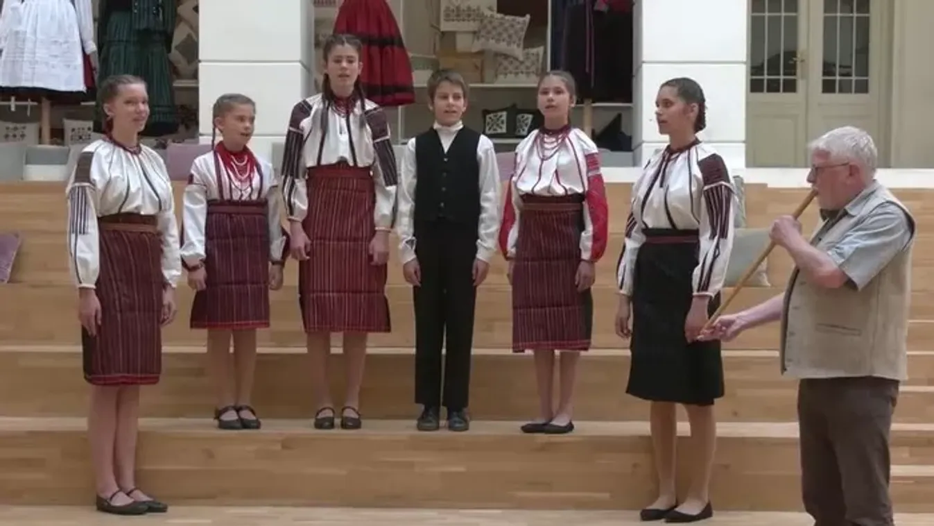 Piros pünkösd második napja