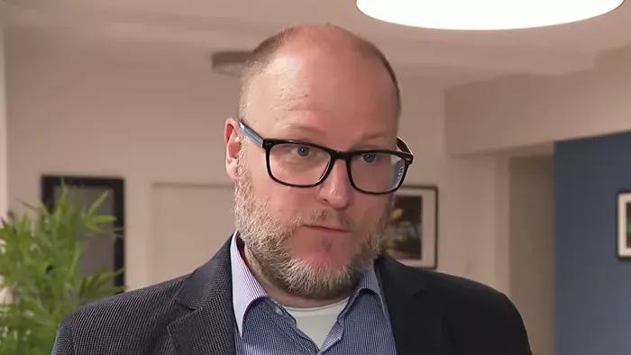 Az állami vállalatvezetők fizetéséről is rendelkezne a kormány?