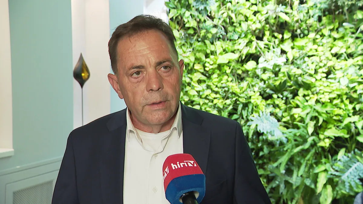 Pócs János szerint aggasztó, ami az új kormányfő körül történik