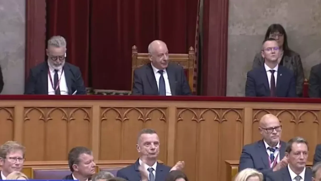 Nem mond le a köztársasági elnöki tisztségről Sulyok Tamás