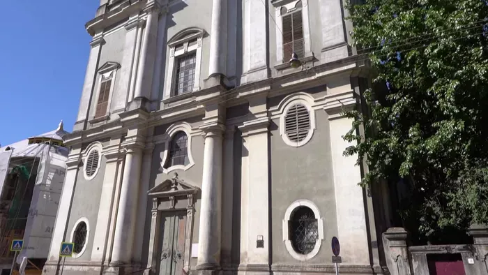 Elítélte a Fidesz a nagyváradi premontrei rendház elleni akciót