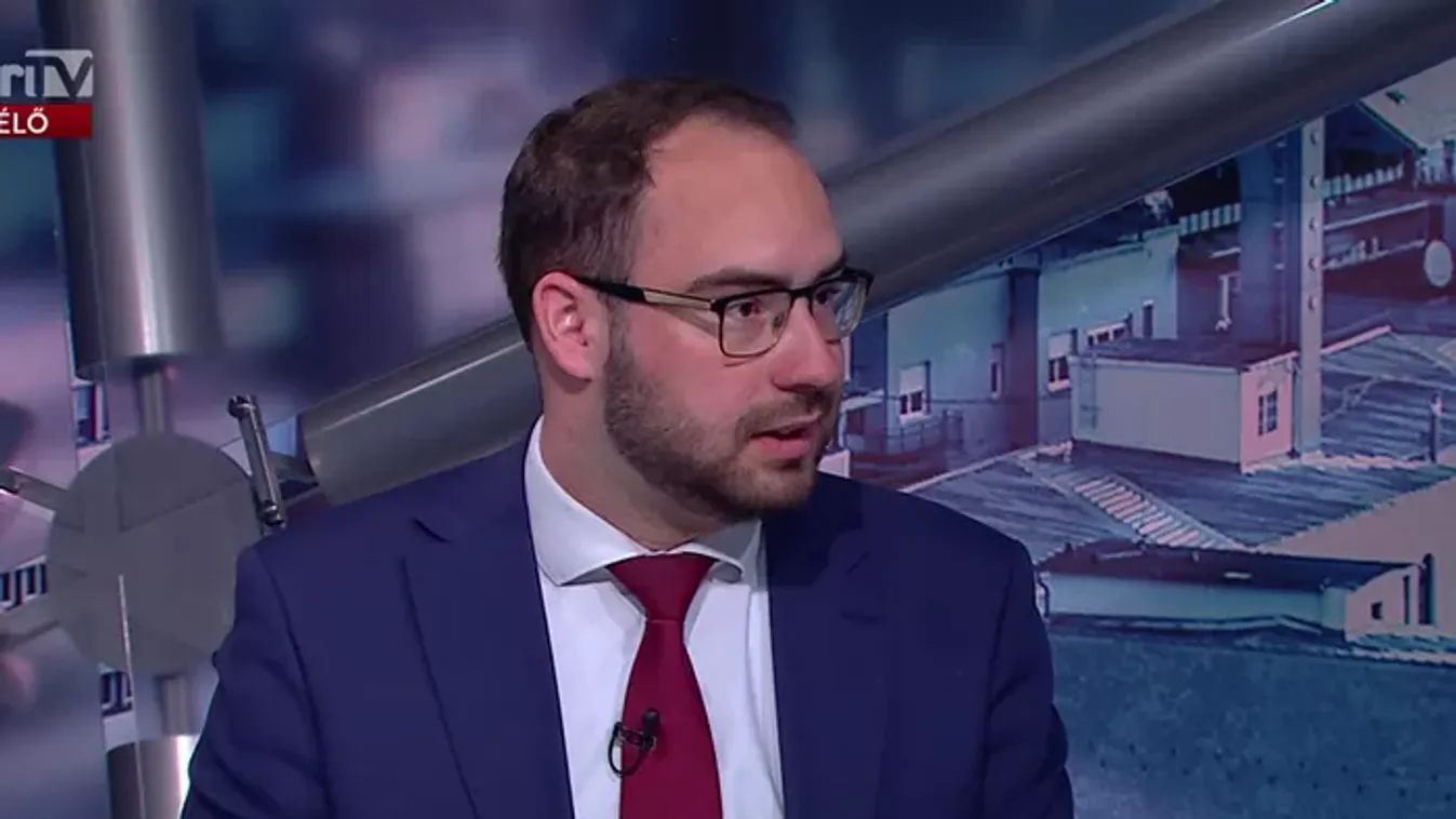 Szikra Levente: A kormányzás több, mint jól hangzó Facebook-posztok