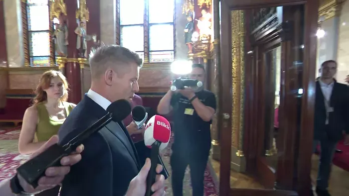 Feszült hangulat a Parlamentben: a miniszterelnök szerint ez a demokrácia része