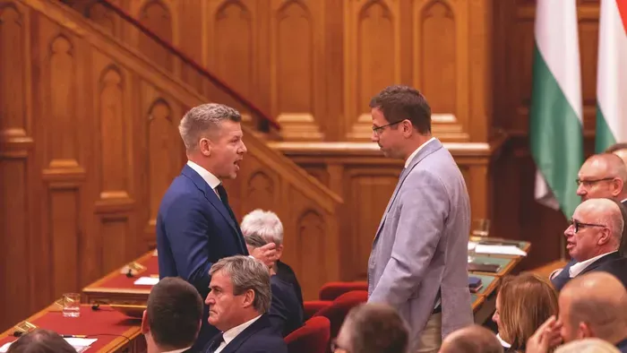 A miniszterelnök a padsorokban rontott neki Gulyás Gergelynek