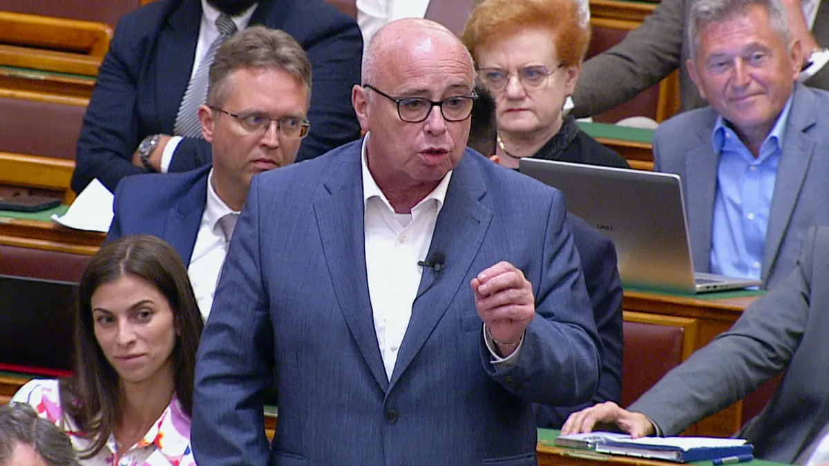 Balla György parlamenti viselkedésével szembesítette a kormányfőt