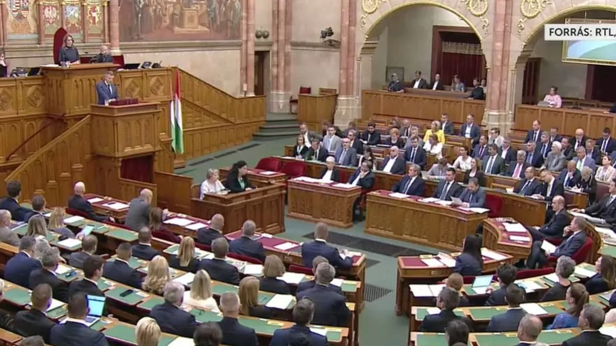 Magyar Péter állításával ellentétben nem visznek haza jelentősen kevesebb fizetést a politikusok ezután sem