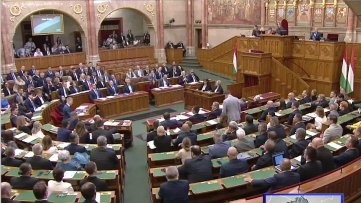 Nem szerepel a lex-Orbánként elhíresült alaptörvény-módosítási javaslat az Országgyűlés jövő heti ülésének a napirendjén